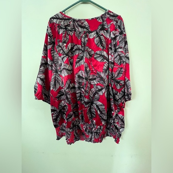 Stunning Laura plus 24W Satin shirt. Unbelievably beautiful piece​​ - Picture 9 of 9